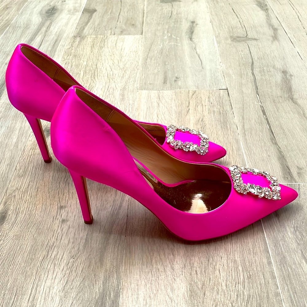 Badgley Mischka
Cher Satin Buckle Cocktail High-Heel Pumps